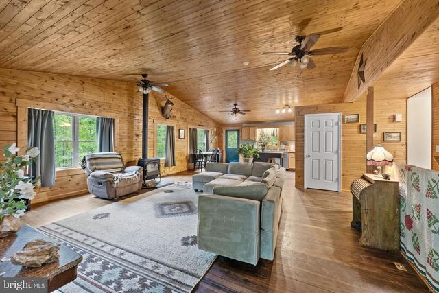 468 GEORGE JAMES LOOP, Radiant, VA 22732