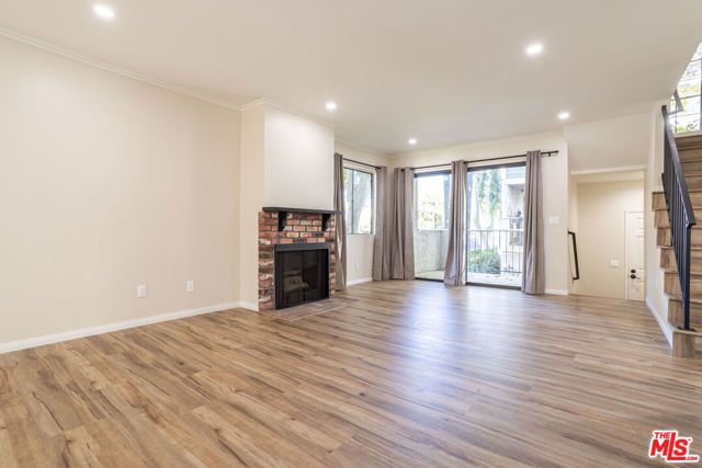 9140 Burnet Avenue 15, North Hills (los Angeles), CA 91343