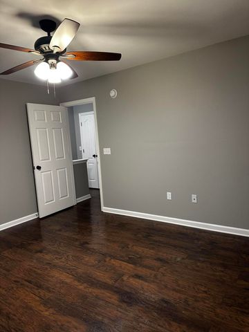 1215 Seminole Trail, Georgetown, KY 40324