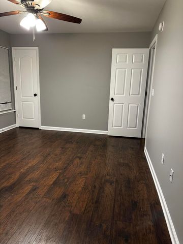 1215 Seminole Trail, Georgetown, KY 40324