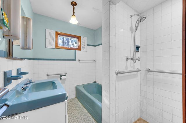 247 Lakeside Avenue, Colts Neck, NJ 07722