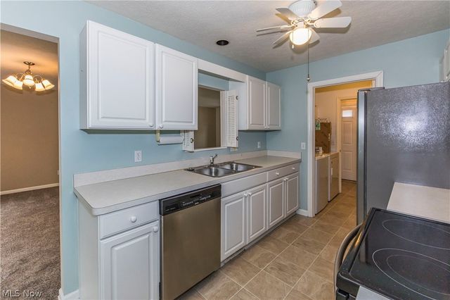 3513 E Prescott Circle, Cuyahoga Falls, OH 44223