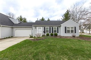 3513 E Prescott Circle, Cuyahoga Falls, OH 44223