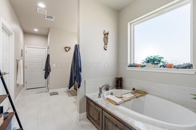 9313 WINTERGREEN Lane, Amarillo, TX 79119