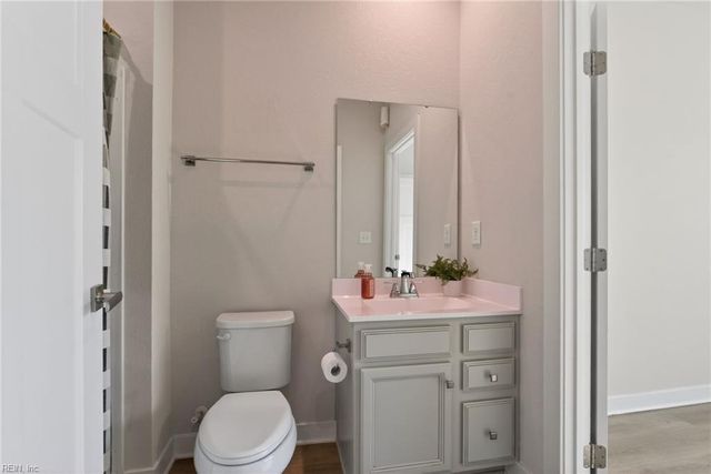 302 Terrywood DR, Suffolk, VA 23434