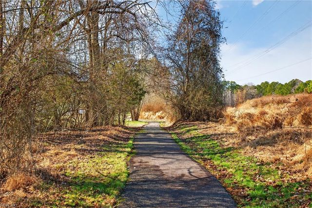 302 Terrywood DR, Suffolk, VA 23434