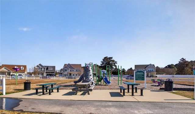 302 Terrywood DR, Suffolk, VA 23434