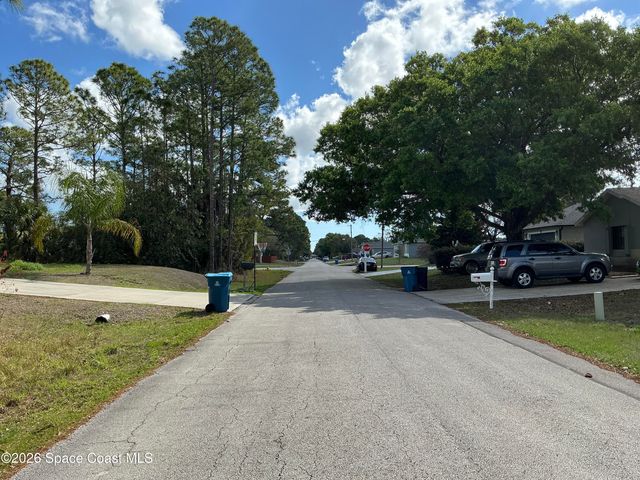 179 Bali Street SE, Palm Bay, FL 32909