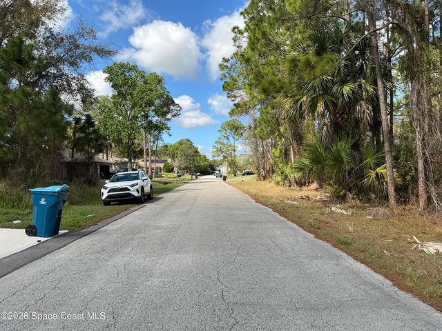 179 Bali Street SE, Palm Bay, FL 32909