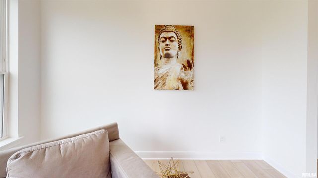 5885 BUTTERFIELD Drive, Bettendorf, IA 52722