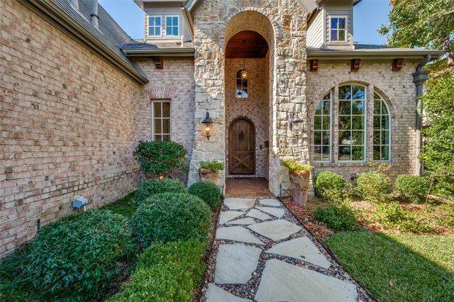 8605 Labron Avenue, Dallas, TX 75209