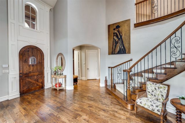 8605 Labron Avenue, Dallas, TX 75209