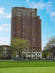 7000 S South Shore Drive PH-1401, Chicago, IL 60649