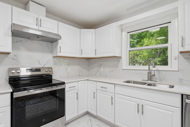 5 Granger Circle, Hanover, NH 03755