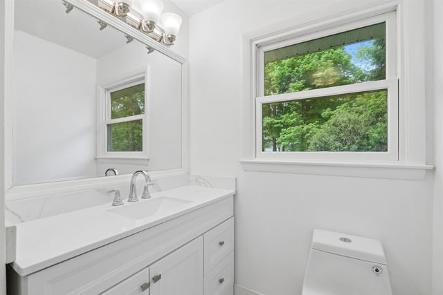 5 Granger Circle, Hanover, NH 03755