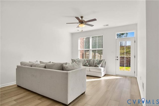 9434 Astilbe Ln, Toano, VA 23168