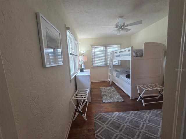 2032 NW 3RD AVENUE, Gainesville, FL 32603