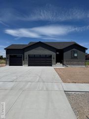 4777 Miles Drive, Iona, ID 83427