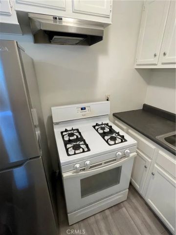 421 N Euclid Avenue, Pasadena, CA 91101