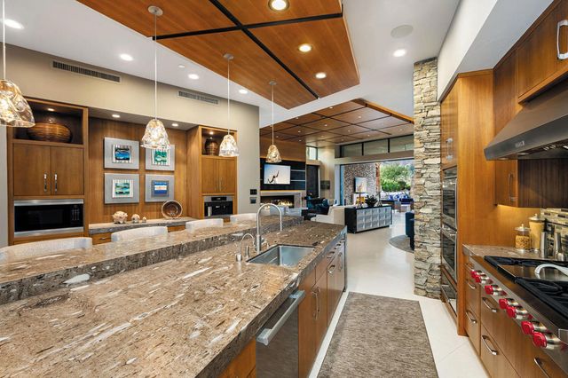 878 Andreas Canyon Drive, Palm Desert, CA 92260