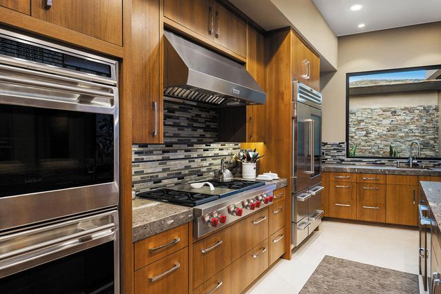 878 Andreas Canyon Drive, Palm Desert, CA 92260