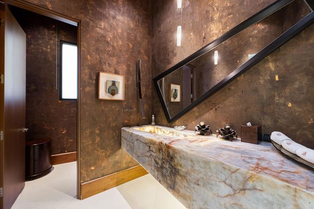 878 Andreas Canyon Drive, Palm Desert, CA 92260