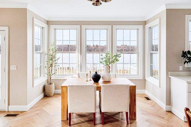 102 East Point Drive 102, East Providence, RI 02916