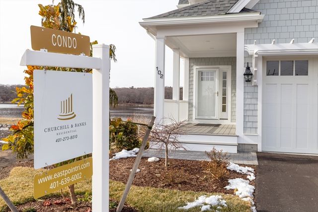 102 East Point Drive 102, East Providence, RI 02916