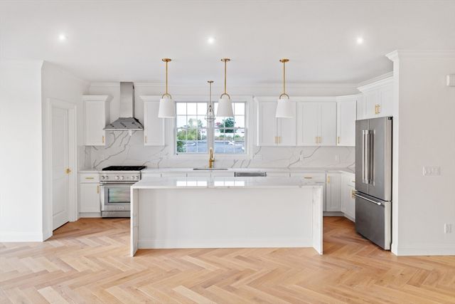 102 East Point Drive 102, East Providence, RI 02916