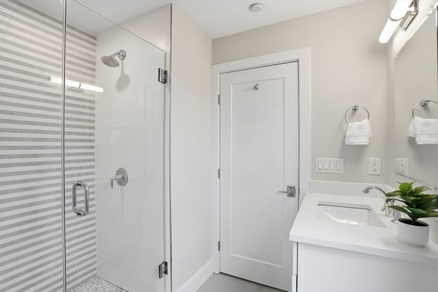 57 Hurley St 3, Cambridge, MA 02141