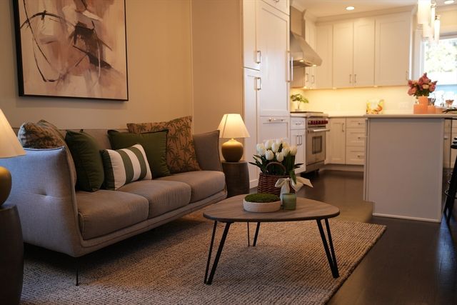 57 Hurley St 3, Cambridge, MA 02141