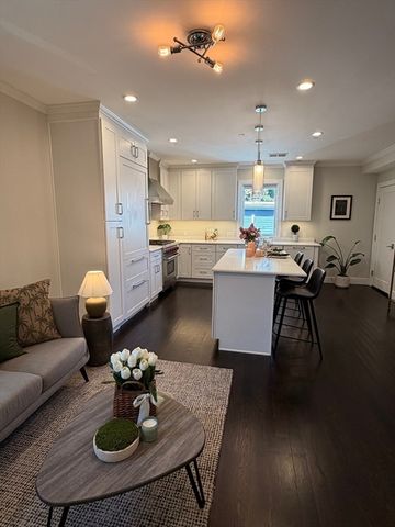 57 Hurley St 3, Cambridge, MA 02141