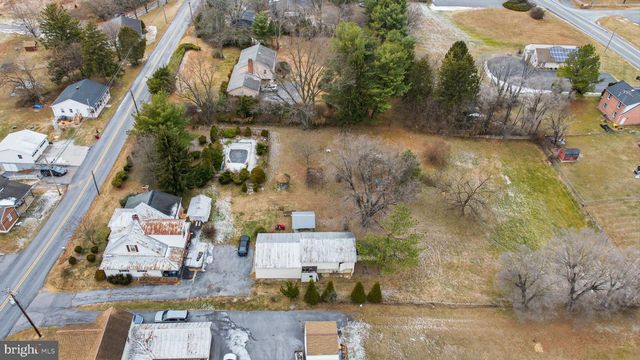 267 JENNY WREN DR, Martinsburg, WV 25404