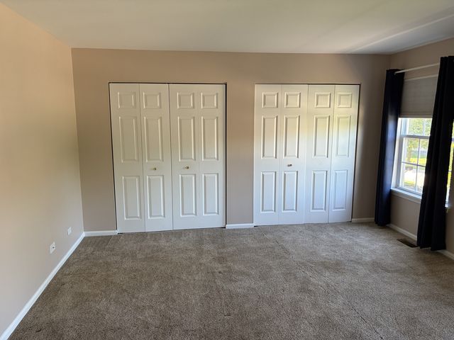573 Crooked Stick Court, Vernon Hills, IL 60061