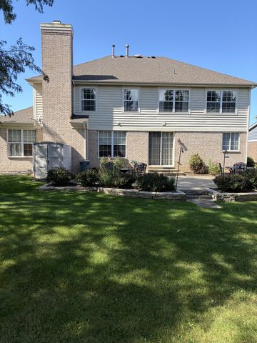 573 Crooked Stick Court, Vernon Hills, IL 60061
