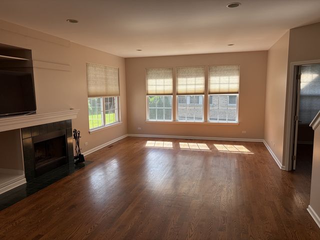 573 Crooked Stick Court, Vernon Hills, IL 60061