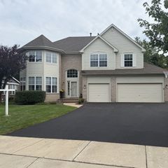 573 Crooked Stick Court, Vernon Hills, IL 60061