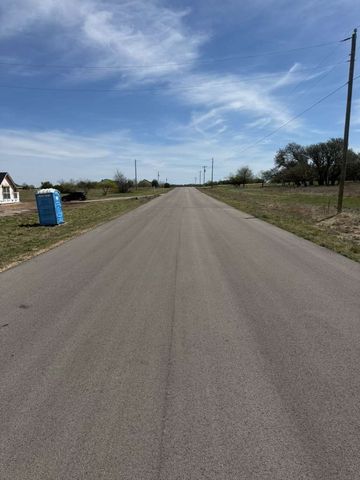 205 Gilmore Court, Lipan, TX 76462