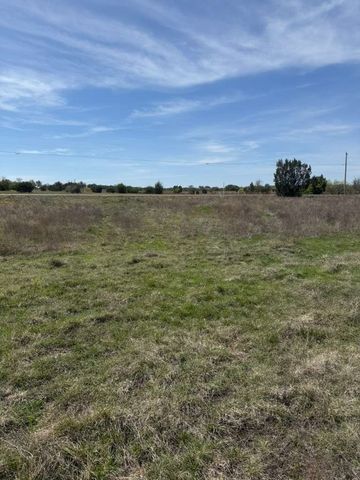 205 Gilmore Court, Lipan, TX 76462