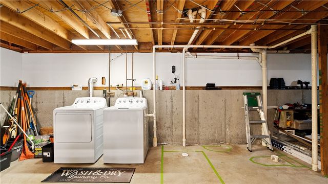 84 Crestwood Drive, West Warwick, RI 02893