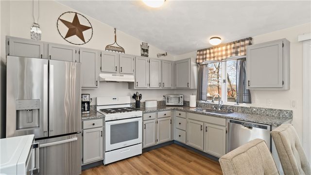 84 Crestwood Drive, West Warwick, RI 02893