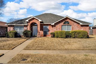 463 Overland Trail, Cedar Hill, TX 75104