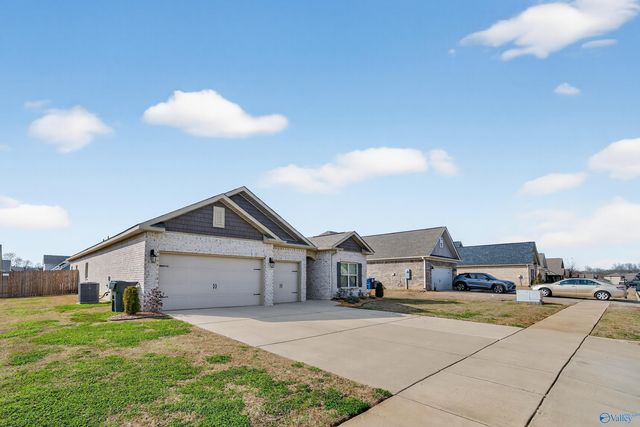 122 Barn Trail Way, Toney, AL 35773