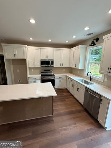 90 Baker Lane, Oxford, GA 30054