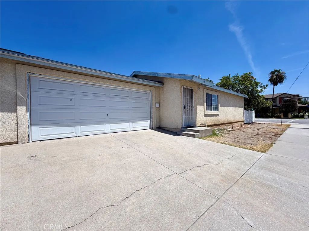 181 E 9th Street, Azusa, CA 91702