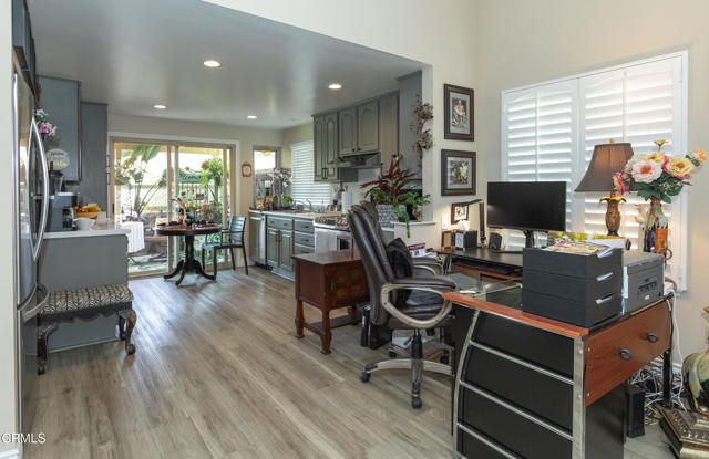 40027 Village 40, Camarillo, CA 93012