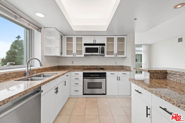 13700 Marina Pointe Drive 517, Marina Del Rey, CA 90292