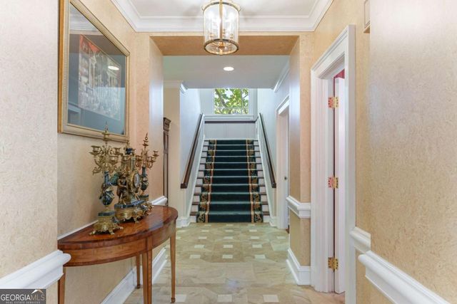 6655 Sweetwater Point, Flowery Branch, GA 30542