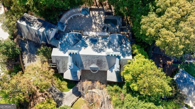 6655 Sweetwater Point, Flowery Branch, GA 30542