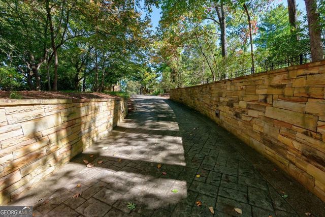 6655 Sweetwater Point, Flowery Branch, GA 30542